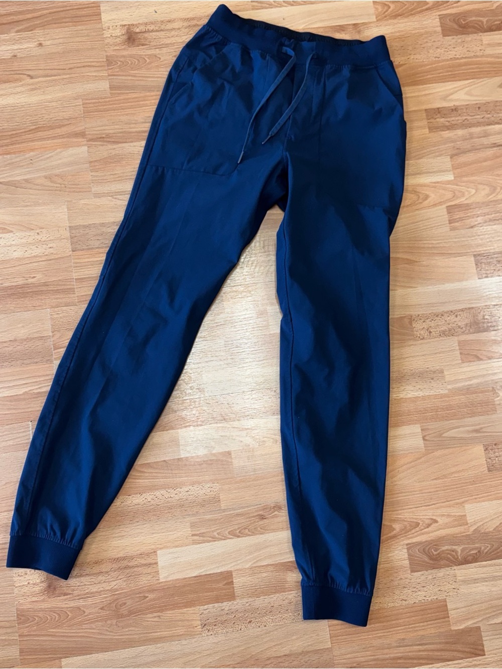 Lululemon ABC Warpstreme Jogger
Men’s Size Small LM5A31T